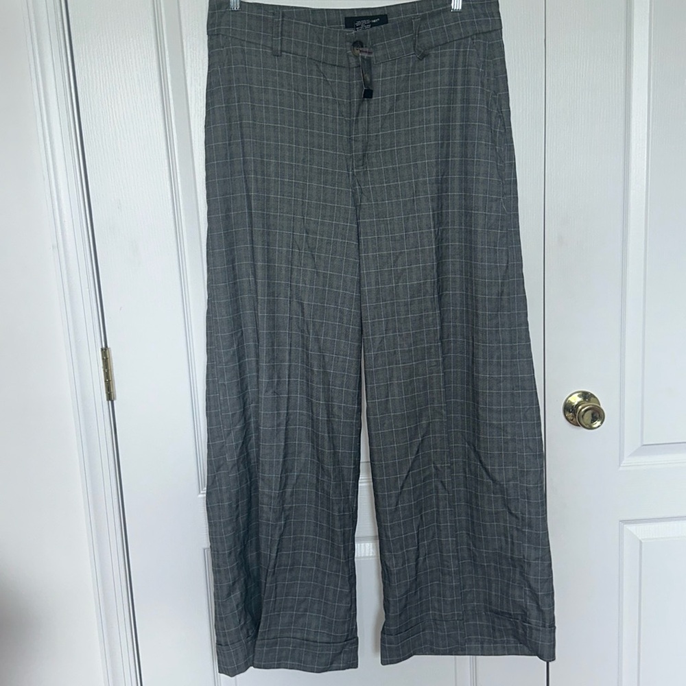 Chic Ashley Stewart pants with cuff and pockets